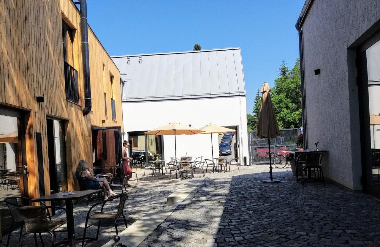 Kafé Ořech Mnichovo Hradiště Exterior foto